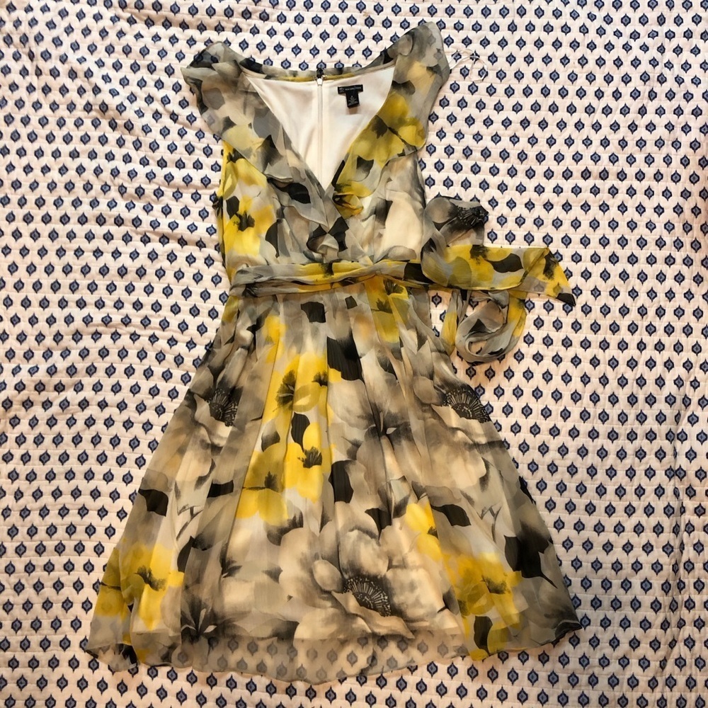 New Directions White and Yellow A-Line Sundress floral deign